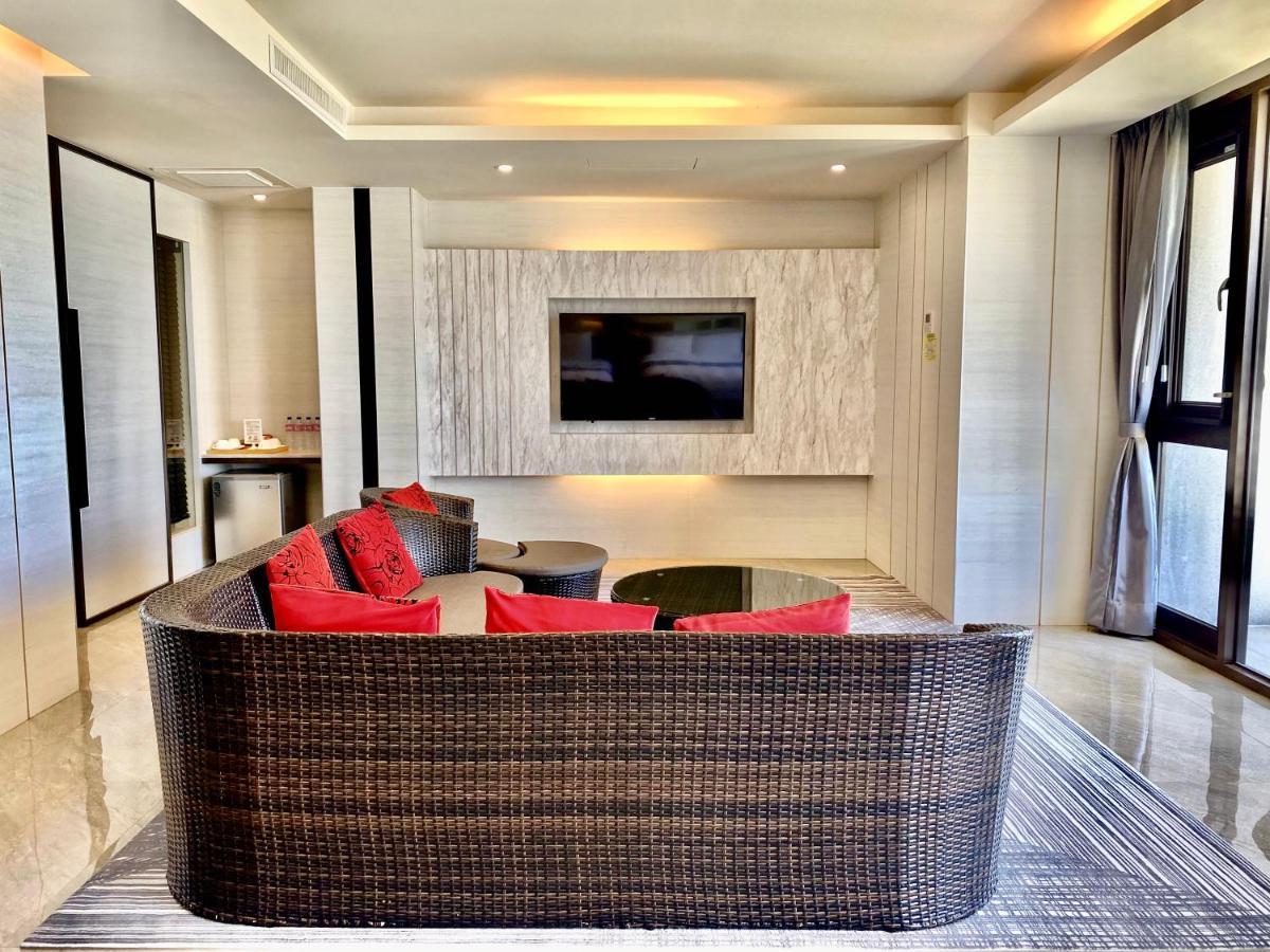 Ming Yue Hu Hotel يوشيه المظهر الخارجي الصورة